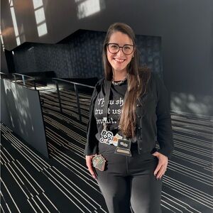 Meet your Posher, Danielle